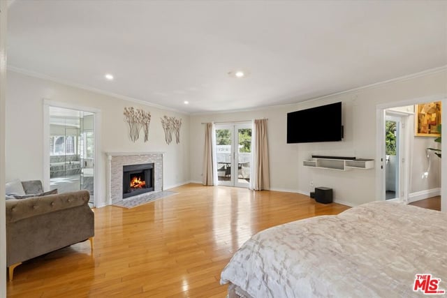 8171 Willow Glen Road, Los Angeles, CA 90046 — photo 13 of 37