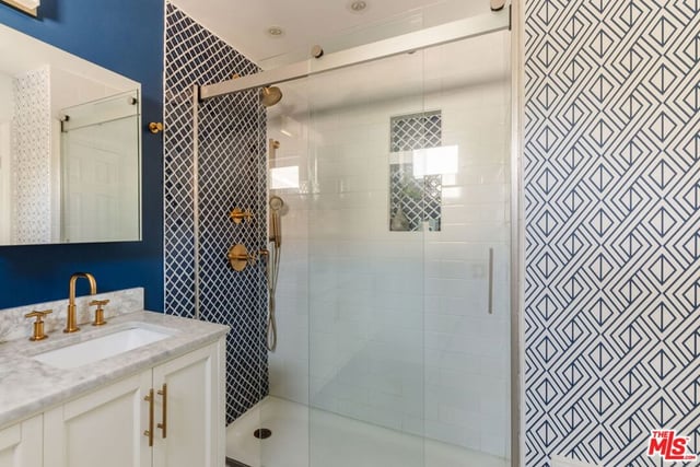 1559 Winona Boulevard F2, Los Angeles, CA 90027 — photo 18 of 34