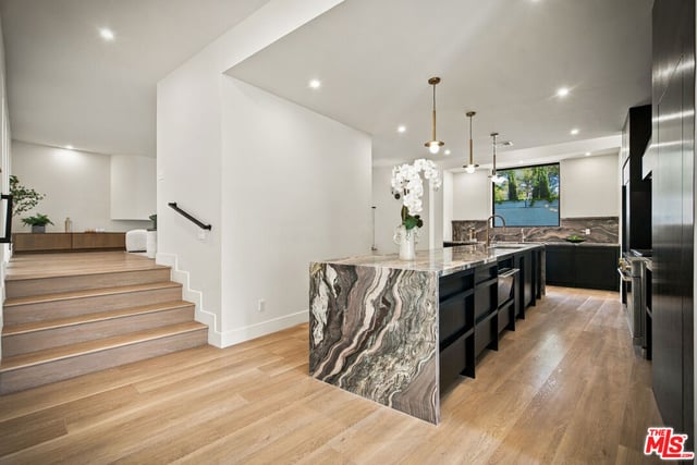 1525 Wabasso Way, Glendale, CA 91208 — photo 11 of 66