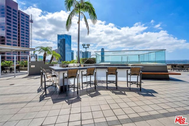 1100 Wilshire Boulevard 2605, Los Angeles, CA 90017 — photo 16 of 28