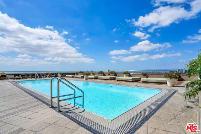 1100 Wilshire Boulevard 2605, Los Angeles, CA 90017 — photo 18 of 28