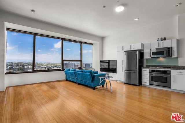 1100 Wilshire Boulevard 2605, Los Angeles, CA 90017 — photo 9 of 28