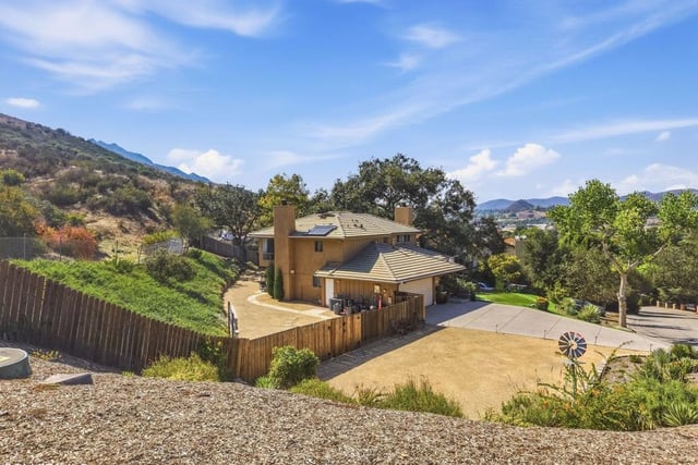 4915 Vejar Drive, Agoura Hills, CA 91301 — photo 3 of 49