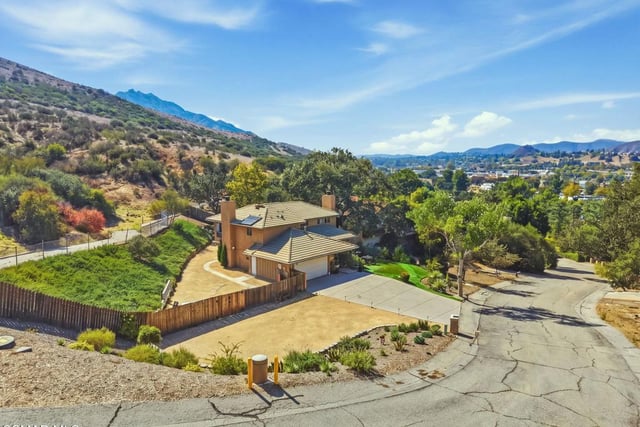 4915 Vejar Drive, Agoura Hills, CA 91301 — photo 4 of 49