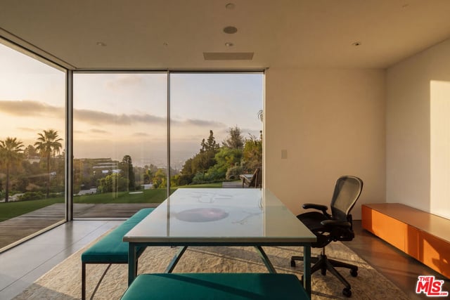555 Vick Place, Beverly Hills, CA 90210 — photo 38 of 71