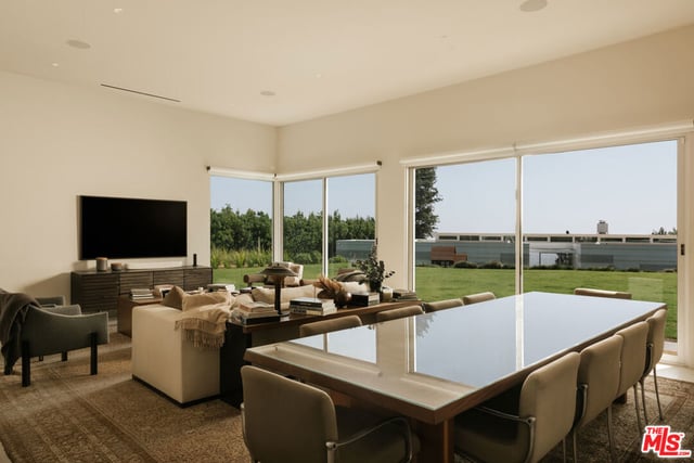 555 Vick Place, Beverly Hills, CA 90210 — photo 40 of 71