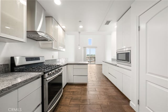 28 N 3rd Street B510, Alhambra, CA 91801 — photo 11 of 32
