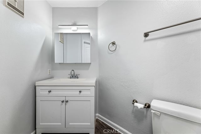 1401 N Greenbrier Road 202, Long Beach, CA 90815 — photo 17 of 34