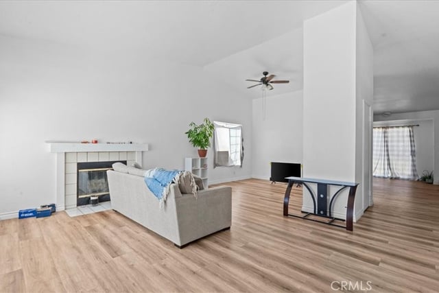 2113 Lightcap, Lancaster, CA 93535 — photo 3 of 15