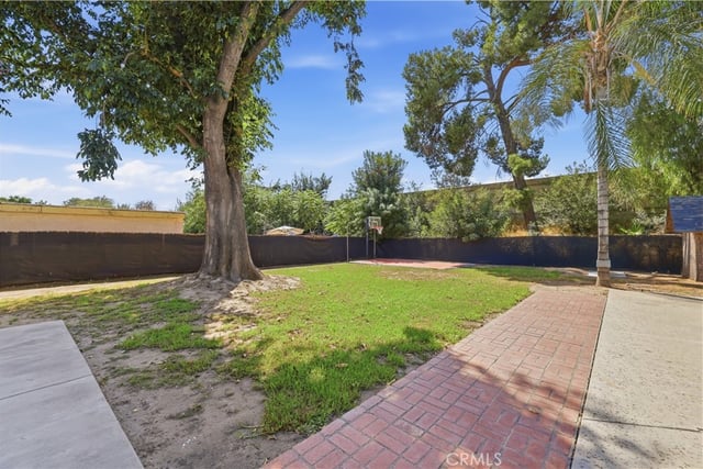 9625 Orion Avenue, North Hills, CA 91343 — photo 32 of 36