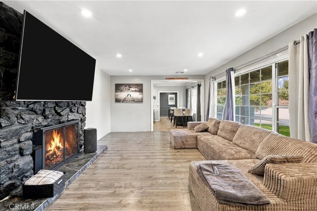 9625 Orion Avenue, North Hills, CA 91343 — photo 6 of 36