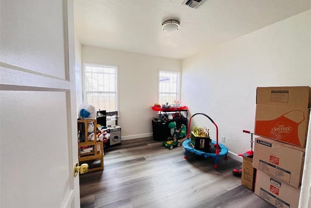 1110 N Pearl, Compton, CA 90221 — photo 4 of 21