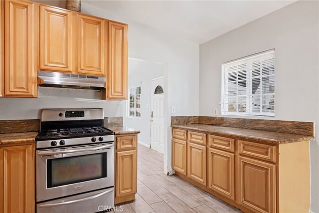 3655 Webster, Long Beach, CA 90810 — photo 13 of 35