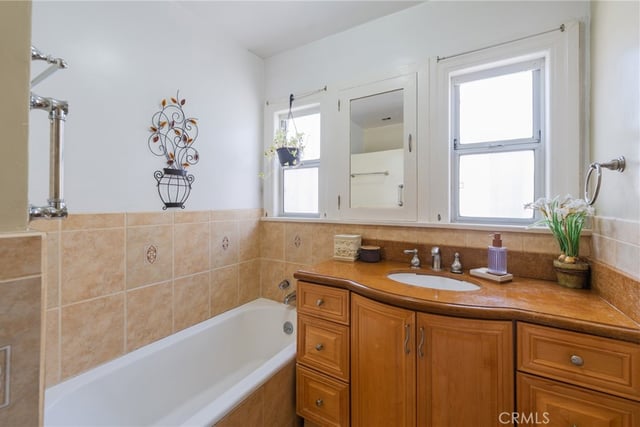 4011 W 60th, Los Angeles, CA 90043 — photo 23 of 46