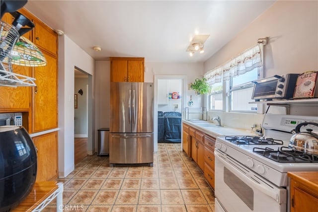 4011 W 60th, Los Angeles, CA 90043 — photo 38 of 46