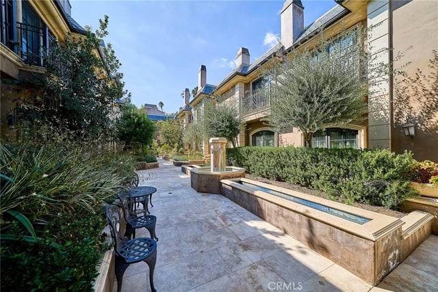 633 S Lake 4, Pasadena, CA 91106 — photo 4 of 52