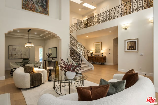 14985 Valley Vista Boulevard, Los Angeles, CA 91403 — photo 3 of 58