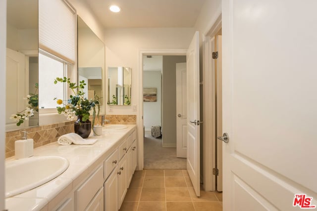 14985 Valley Vista Boulevard, Los Angeles, CA 91403 — photo 36 of 58
