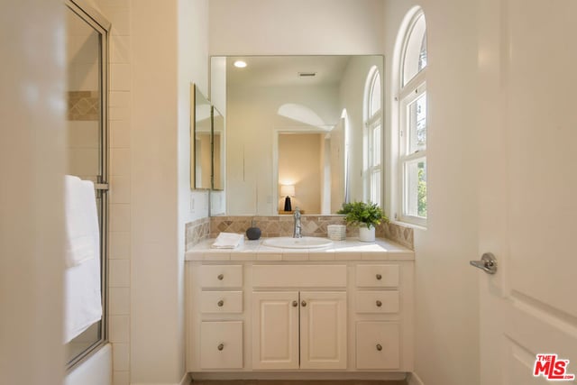 14985 Valley Vista Boulevard, Los Angeles, CA 91403 — photo 44 of 58