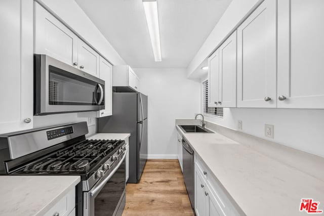 10521 National Boulevard 214, Los Angeles, CA 90034 — photo 10 of 28
