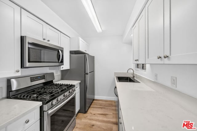 10521 National Boulevard 214, Los Angeles, CA 90034 — photo 11 of 28