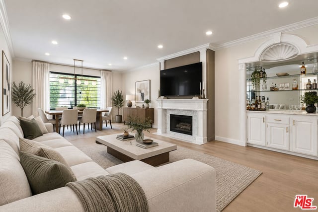 14923 Moorpark Street 101, Sherman Oaks, CA 91403 — photo 2 of 23