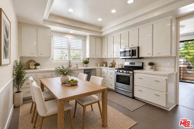 14923 Moorpark Street 101, Sherman Oaks, CA 91403 — photo 5 of 23