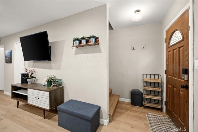 2452 Chelsea Place M, Santa Monica, CA 90404 — photo 2 of 17