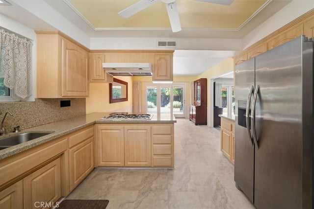 25065 Highspring Avenue, Newhall, CA 91321 — photo 10 of 31