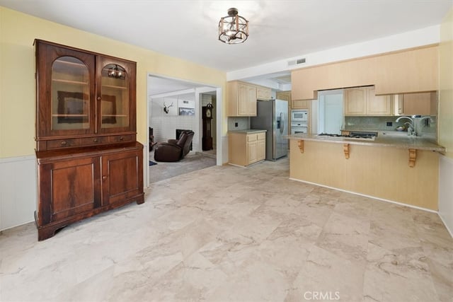25065 Highspring Avenue, Newhall, CA 91321 — photo 14 of 31