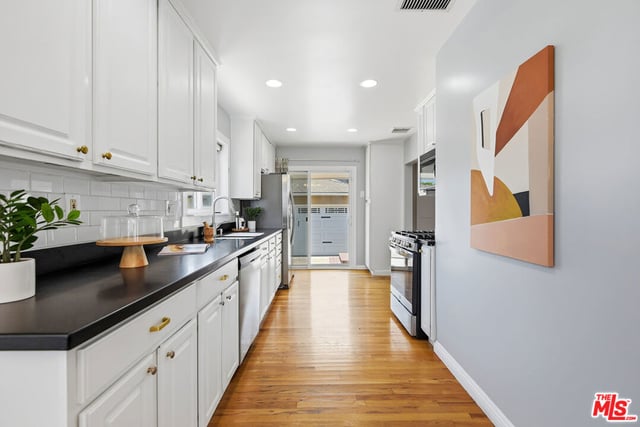 12495 Culver Boulevard, Los Angeles, CA 90066 — photo 11 of 40