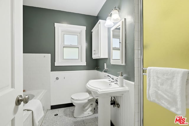 12495 Culver Boulevard, Los Angeles, CA 90066 — photo 24 of 40