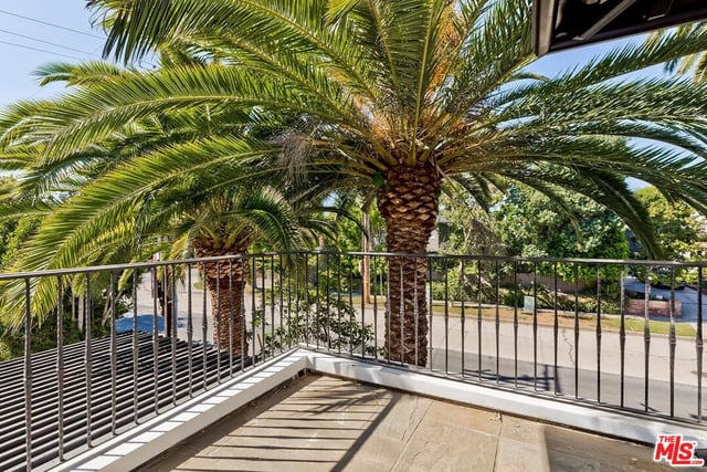 2890 Forrester Drive, Los Angeles, CA 90064 — photo 41 of 60