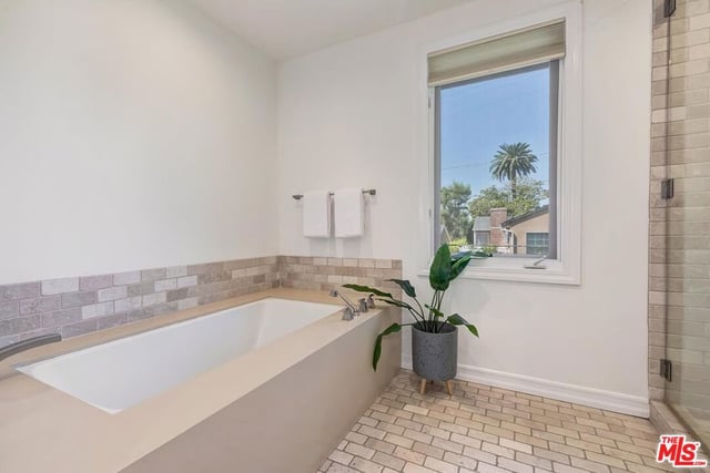 2890 Forrester Drive, Los Angeles, CA 90064 — photo 45 of 60