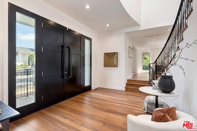 2890 Forrester Drive, Los Angeles, CA 90064 — photo 5 of 60