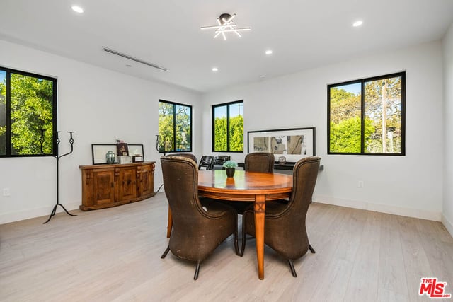 4555 Forman Avenue, Toluca Lake, CA 91602 — photo 17 of 59