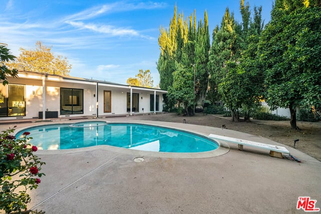 4555 Forman Avenue, Toluca Lake, CA 91602 — photo 26 of 59
