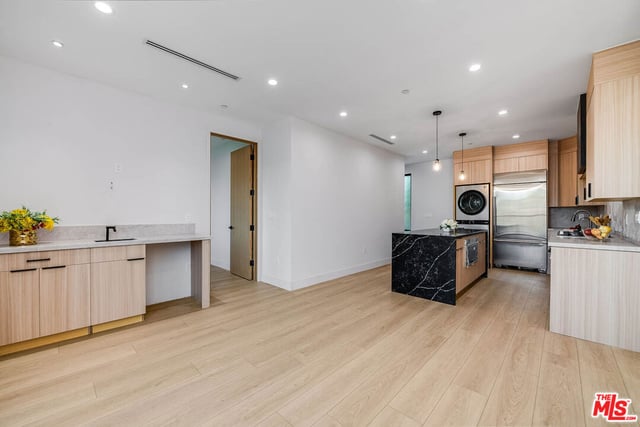 4555 Forman Avenue, Toluca Lake, CA 91602 — photo 46 of 59