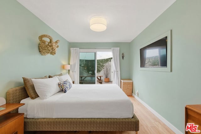 5629 Whitnall Highway, Los Angeles, CA 91601 — photo 22 of 32
