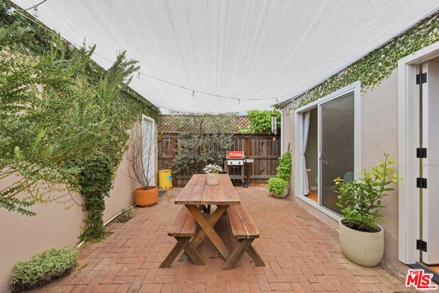 5629 Whitnall Highway, Los Angeles, CA 91601 — photo 26 of 32