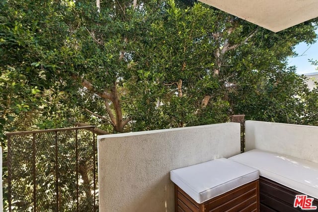 4445 Cartwright Avenue 310, Toluca Lake, CA 91602 — photo 14 of 25