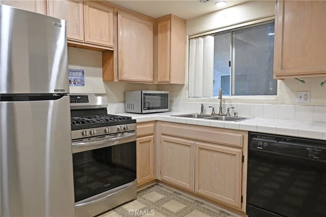 15114 Sherman Way 114, Van Nuys, CA 91405 — photo 16 of 75