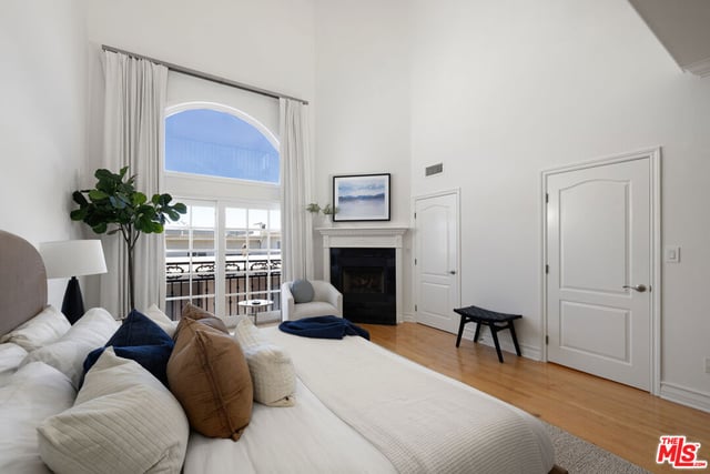 11723 Mayfield Avenue 3, Los Angeles, CA 90049 — photo 23 of 39