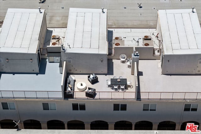 11723 Mayfield Avenue 3, Los Angeles, CA 90049 — photo 37 of 39