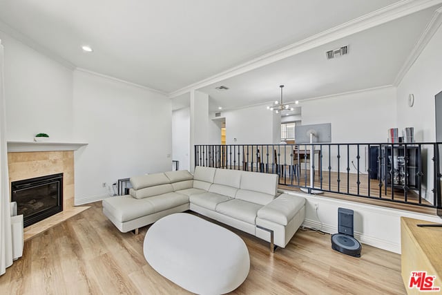 681 S Norton Avenue 103, Los Angeles, CA 90005 — photo 2 of 38
