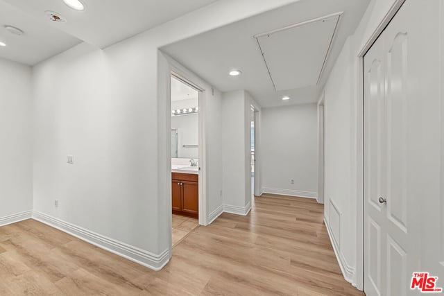 681 S Norton Avenue 103, Los Angeles, CA 90005 — photo 24 of 38