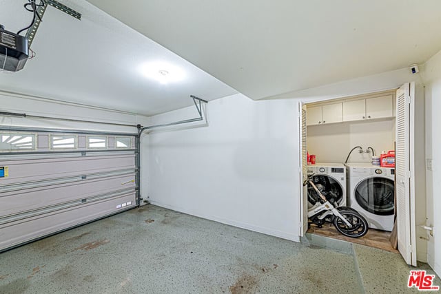 681 S Norton Avenue 103, Los Angeles, CA 90005 — photo 29 of 38