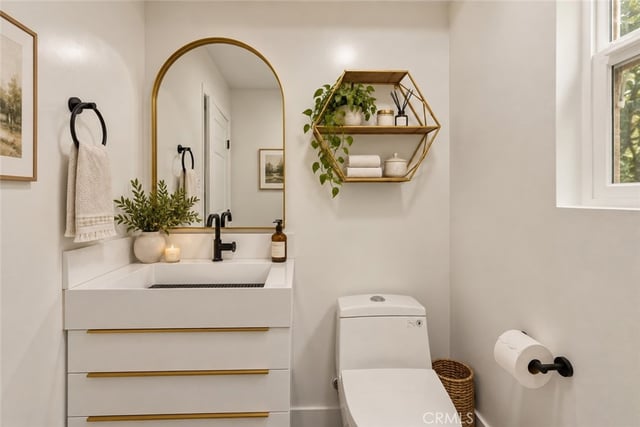 5931 Maury Avenue, Woodland Hills, CA 91367 — photo 12 of 30