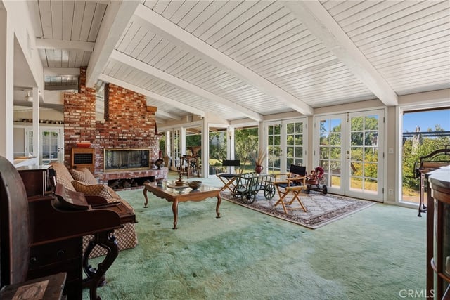 18070 Boris Drive, Encino, CA 91316 — photo 5 of 43