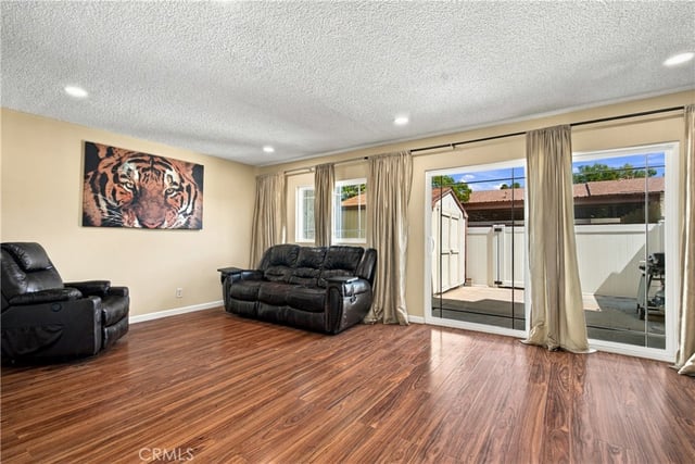 6629 Wilbur Avenue 22, Reseda, CA 91335 — photo 2 of 25